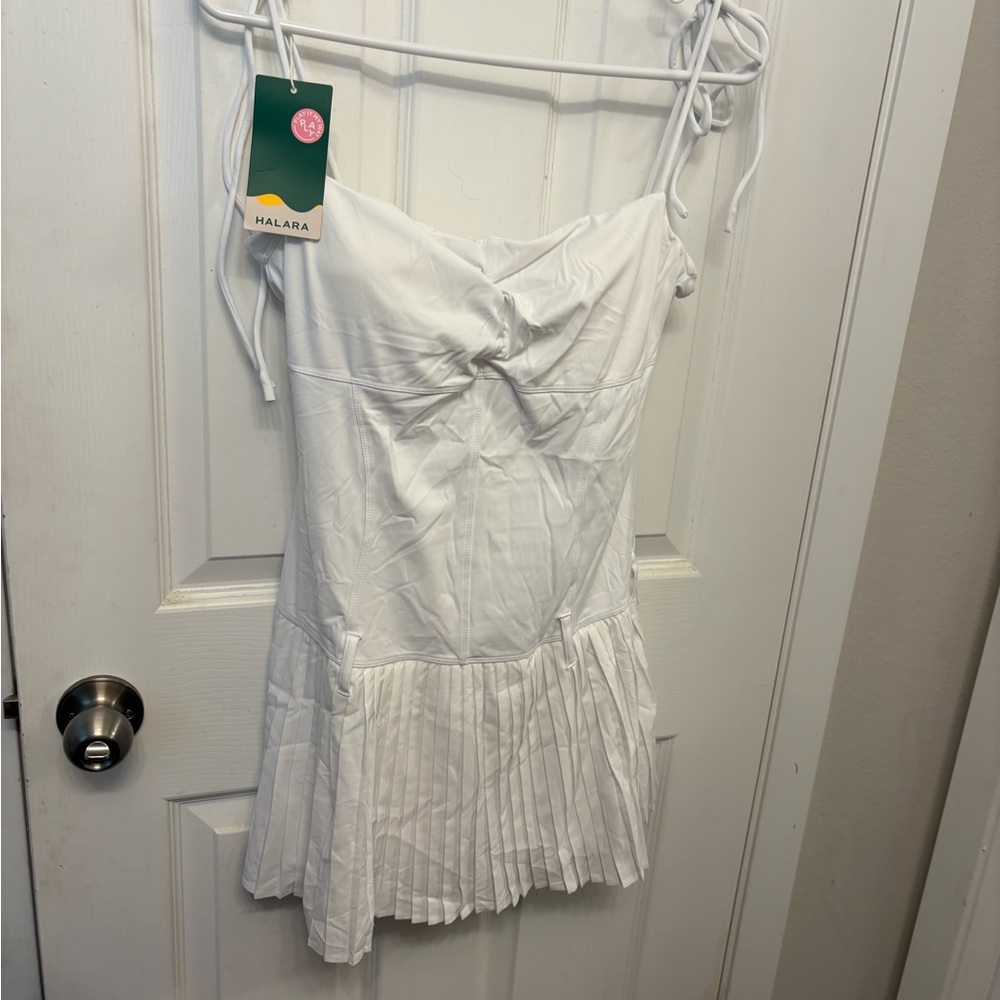 HALARA White Pleated Dress with Bow